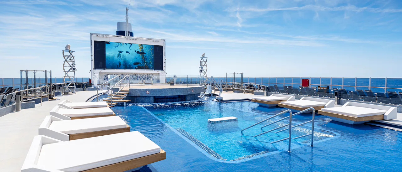 The main pool - Long Island Pool has two different depths