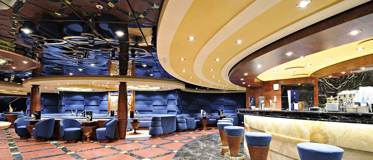 Top Sail Lounge